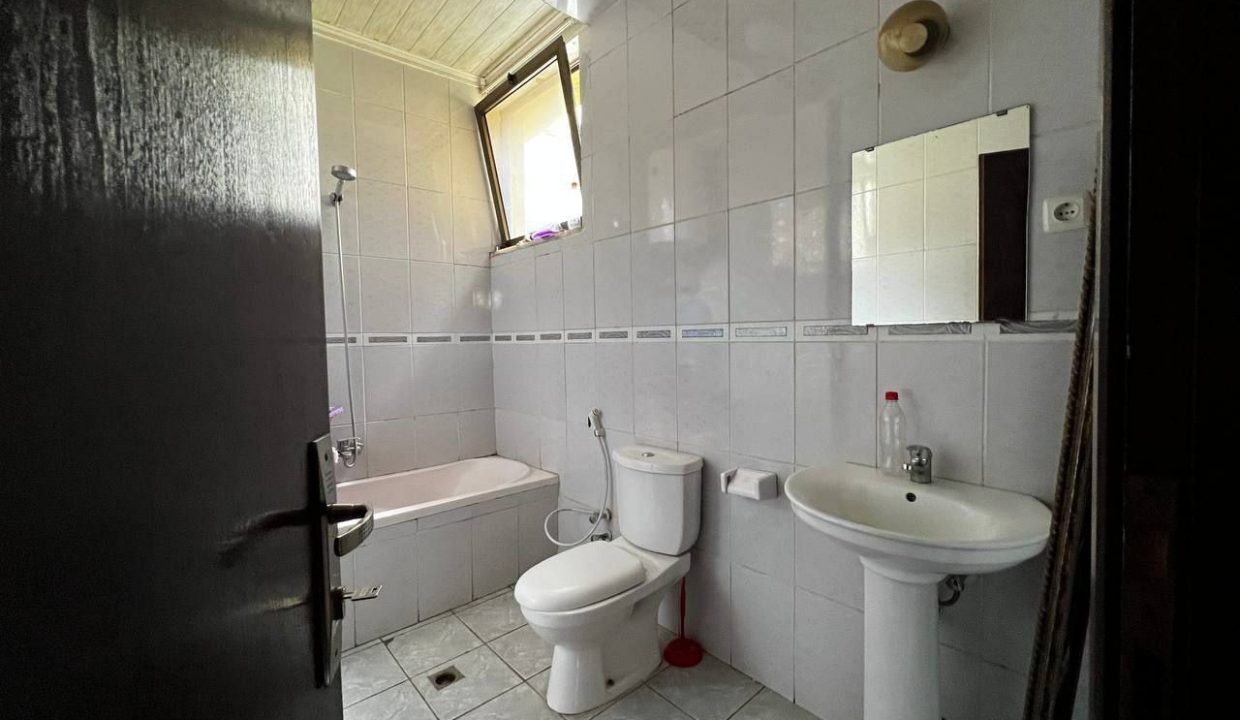 Four Bedroom House for Sale in CMC (3)