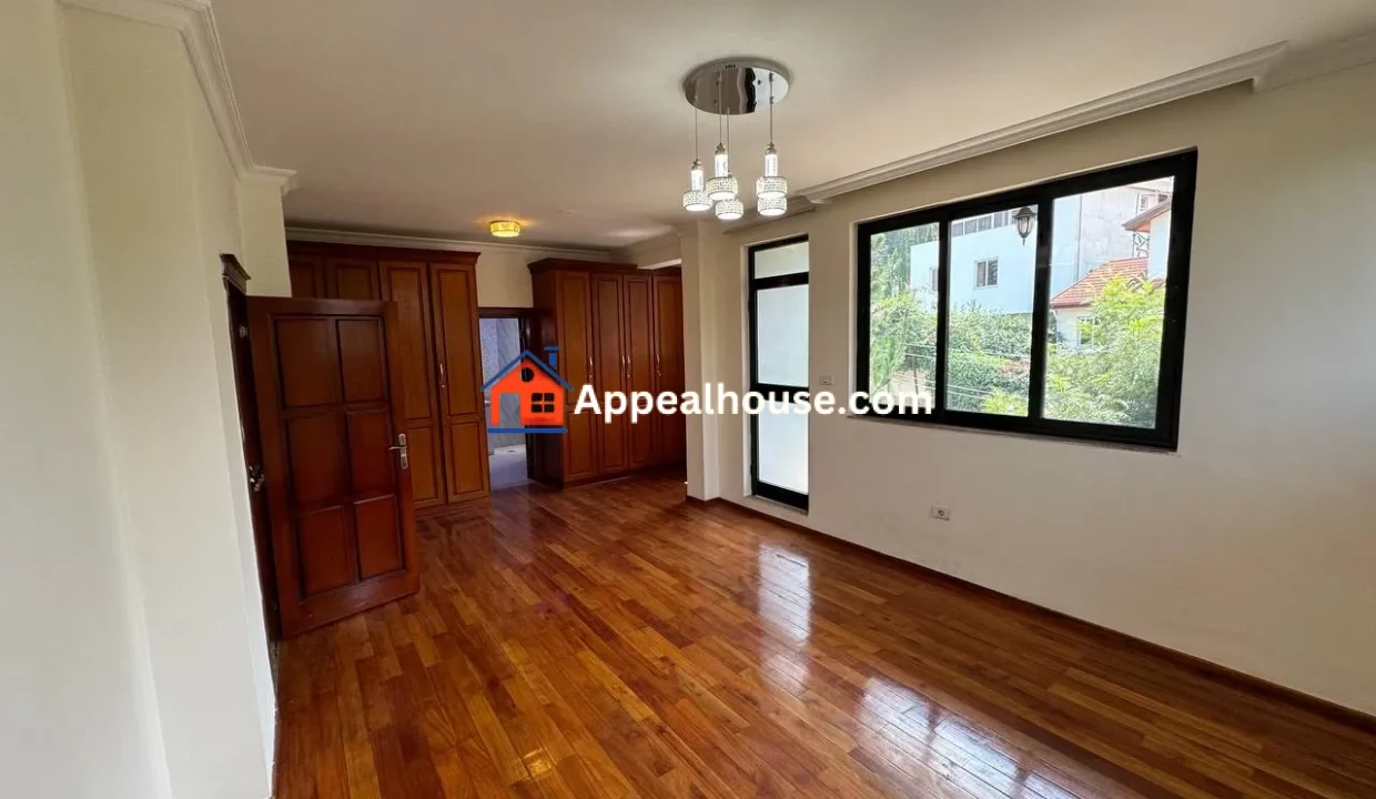 1753878559768_ca30vroq89_1753878545802_d77nnj1yw4h_photo_20250729_222842