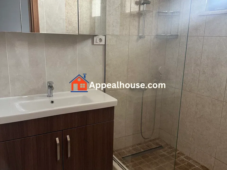 1758735199912_1dhfzbscnih_1758734855304_6vf1bwate4t_photo_4_20250924_202657