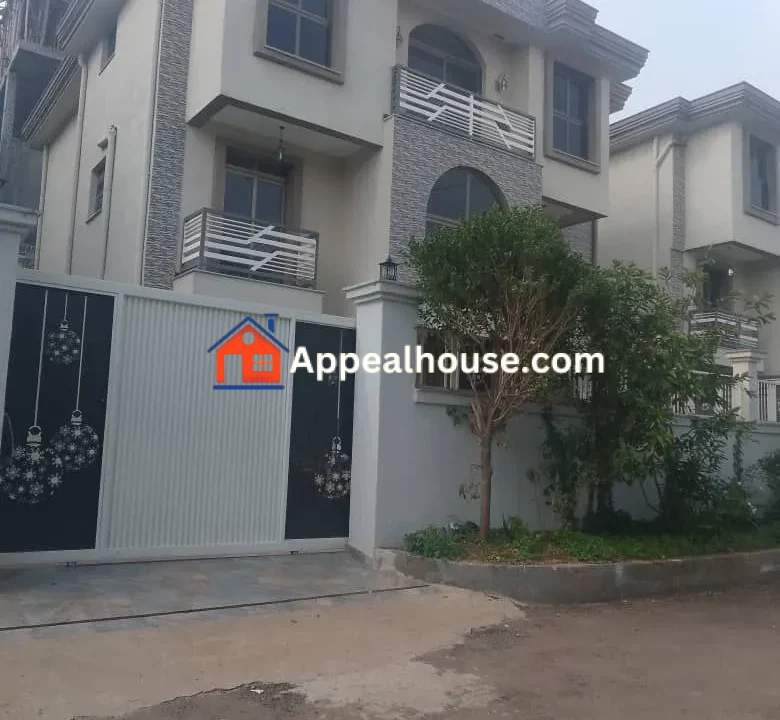 1761768215532_j047uoaif6q_photo_2_20251029_230109